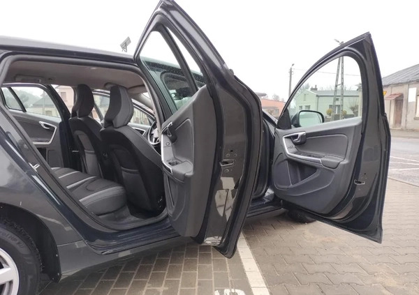 Volvo V60 cena 33999 przebieg: 315000, rok produkcji 2013 z Łódź małe 497